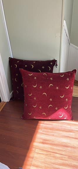 Två persiska sittkuddar säljes