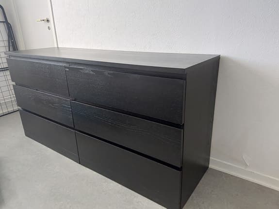 Byrå MALM 6 Lådor Mörkbrun/svart