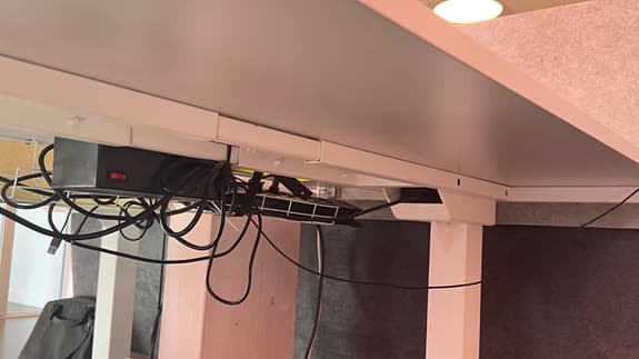 Höj- och sänkbart skrivbord 160cm
