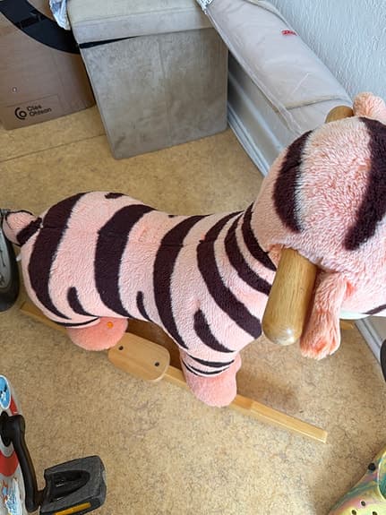 Gungdjur tiger i plysch för barn