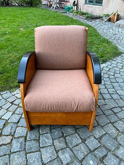 Nyrenoverad ’easy chair’, Svensk design.
