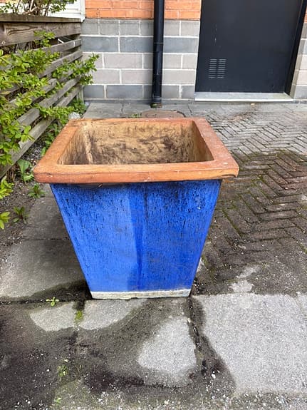 Stor blå kruka i keramik