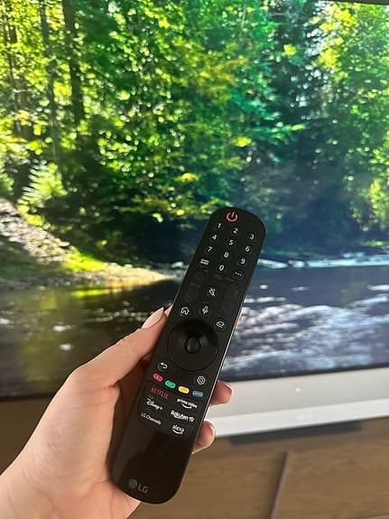 LG 4K Smart TV - 65 tum