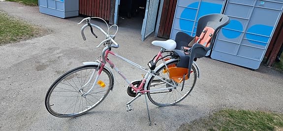 Damcykel med barnstol
