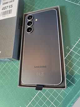 Samsung Galaxy S25 FE 128 GB grå - SOM NY