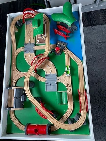 Brio tågbord + tågbana