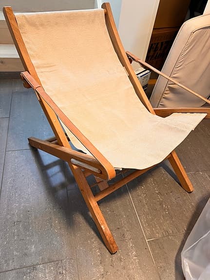 Berga Form solstol i teak med beige tyg