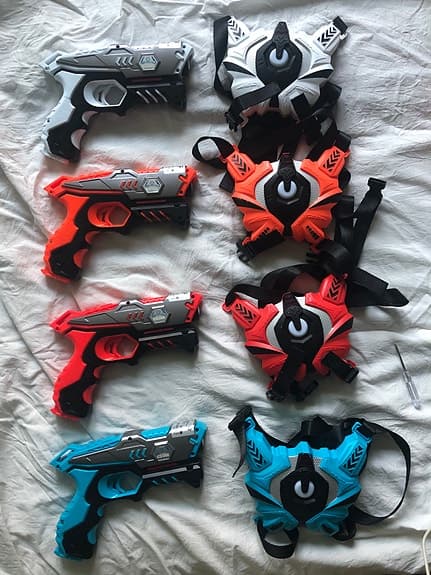 Vatos Laser Tag Set med 4 Västar och 4 Vapen