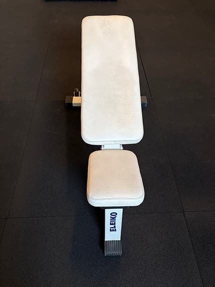 Eleiko justerbar träningsbänk vit