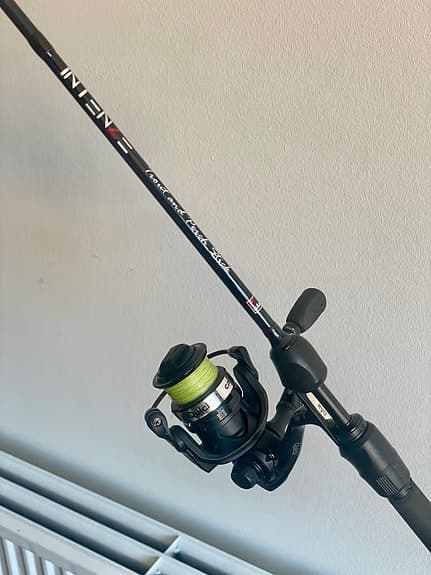 Komplett fiskeutrustning i skick som nytt