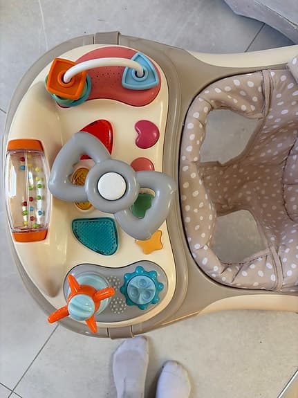 Beemoo play gåstol med aktivitetsbord beige