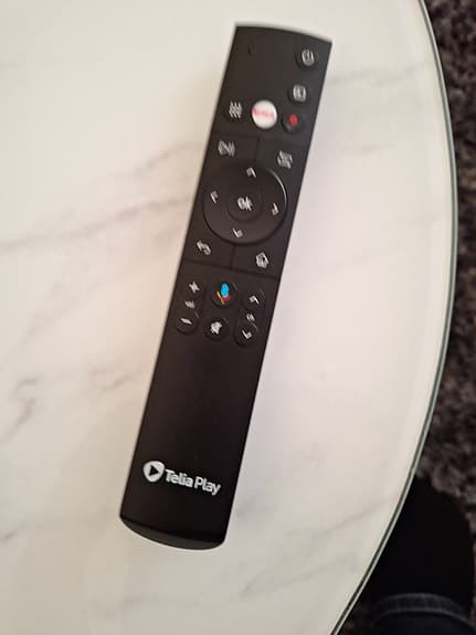 LG 55” 4K Smart TV + TV-bänk säljes