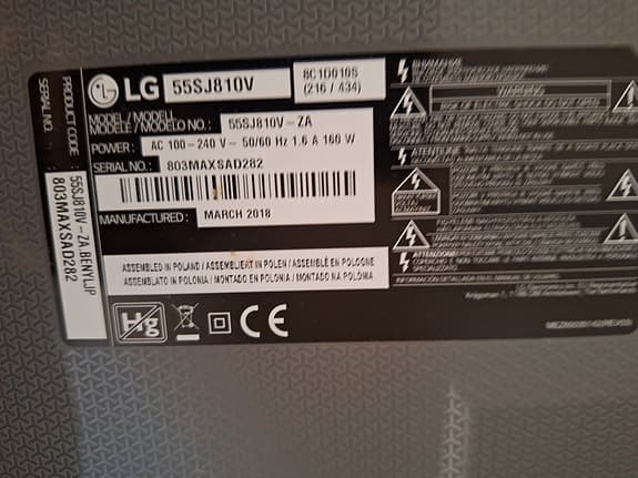 LG 55” 4K Smart TV + TV-bänk säljes