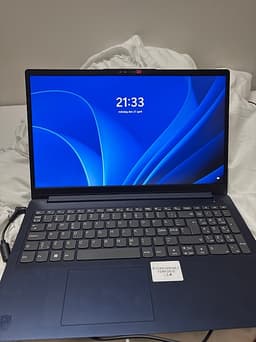 Lenovo bärbar dator 15 tum blå