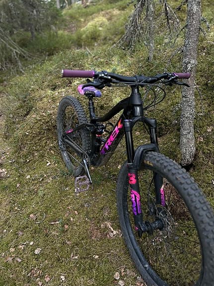 Trek heldämpad mountainbike 27,5" S unisex