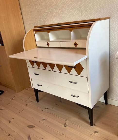 Retro byrå/sekretär