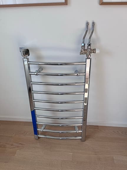 Intra Elegance el/vatten handdukstork krom