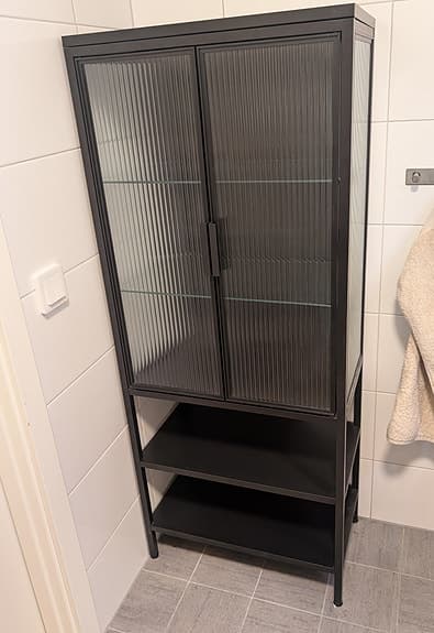 Vitrin/badrumsskåp - IKEA Mossjön