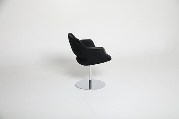 2 st Lounge stol ''Kilta'' av Martela i antagligen Alcantara tyg