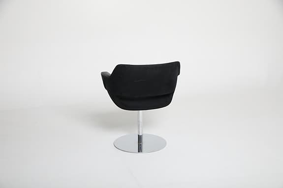 2 st Lounge stol ''Kilta'' av Martela i antagligen Alcantara tyg