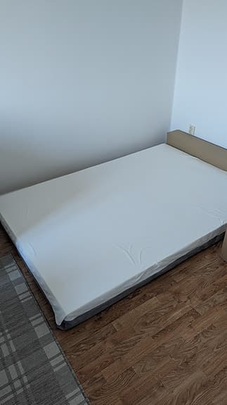 IKEA madrass 140x200 vit