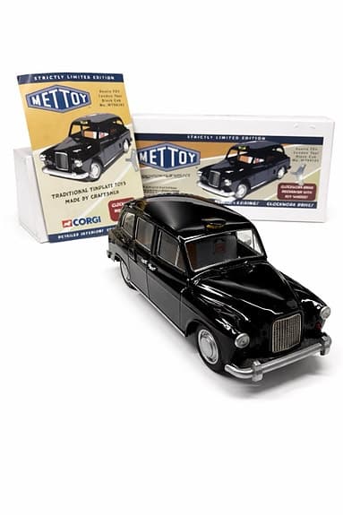 Mettoy Corgi Austin FX4 London Taxi leksaksbil svart