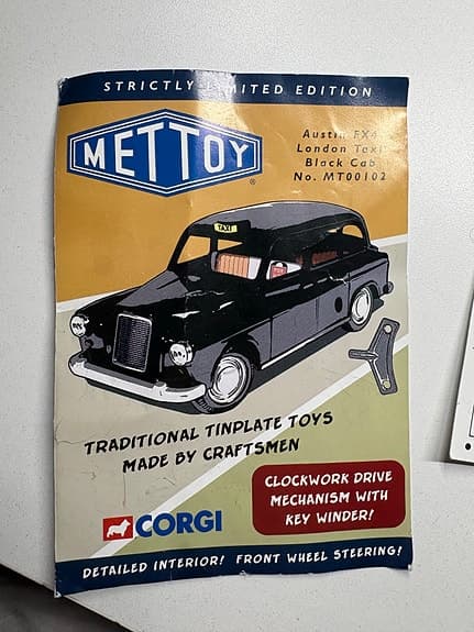 Mettoy Corgi Austin FX4 London Taxi leksaksbil svart