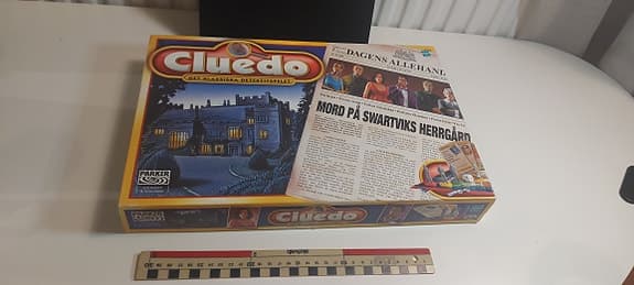 Hasbro Cluedo sällskapsspel svensk utgåva