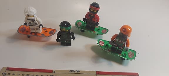 5 Minifigurer + 3 Skateboards – LEGO kompatibla  Ninja figurer Barn leksak paket