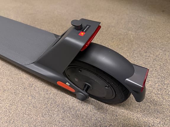 Elsparkcykel | Xiaomi Scooter 4 2nd Gen 25km/h, använd en gång endast!