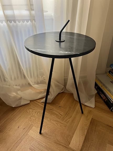 Sängbord / sidobord i svart marmor