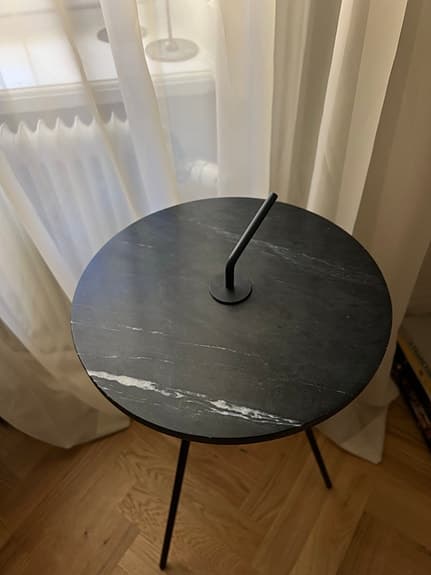 Sängbord / sidobord i svart marmor
