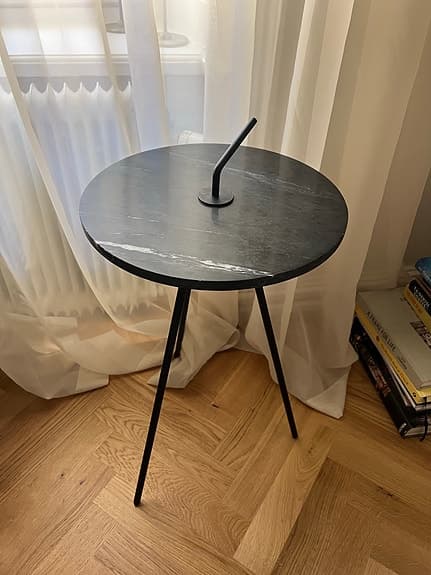 Sängbord / sidobord i svart marmor