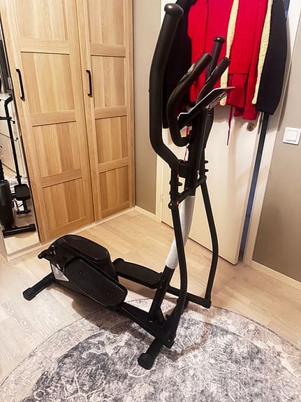 Epsilon crosstrainer svart