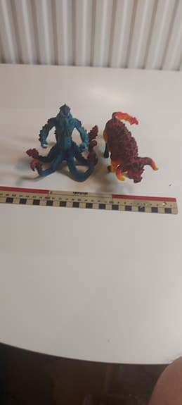2x Monster Figurer – Schleich / Animal Planet – Fantasy  Samlarobjekt