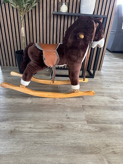 Fisher-Price gungande leksakshäst i plysch