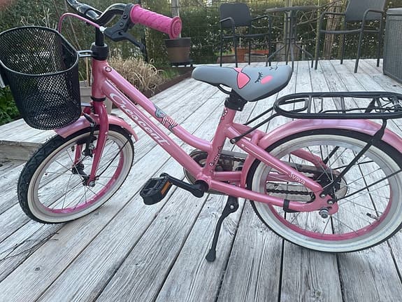 Två fina barncyklar