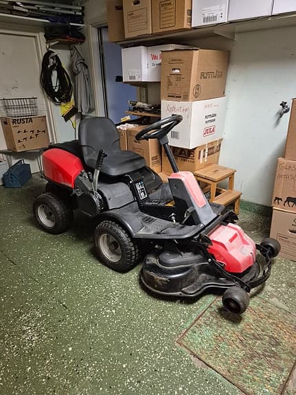 Husqvarna FR 2213 MA åkgräsklippare röd