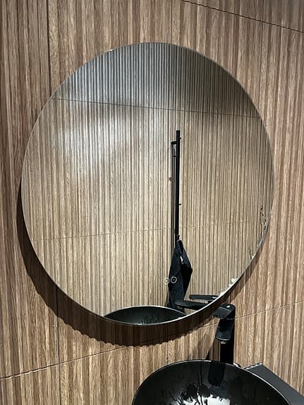 Helt ny rund badrumsspegel 100 cm med ledljus och värme