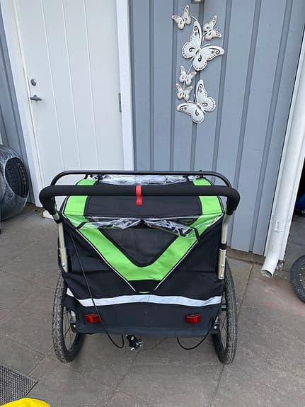 Cykelvagn svart/grön för två barn