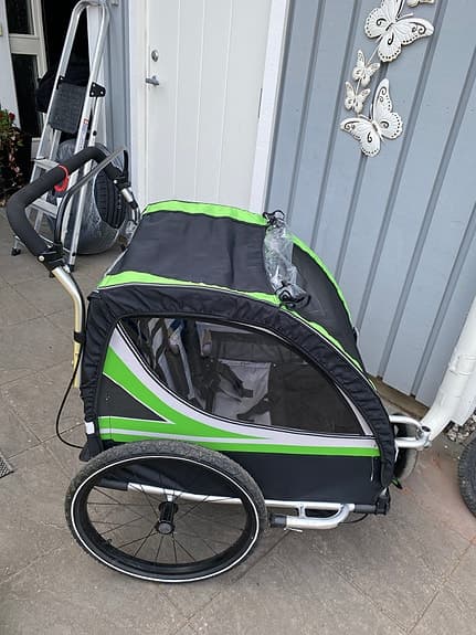 Cykelvagn svart/grön för två barn
