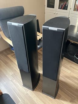 Audiovector R3 signature Black ash