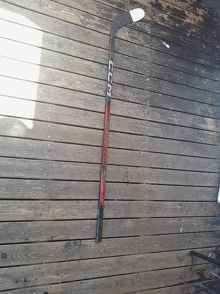 CCM hockeyklubba röd/svart jetspeed ft7 pro