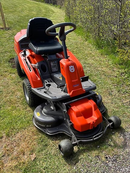 Åkgräsklippare Husqvarna Rider 213 C