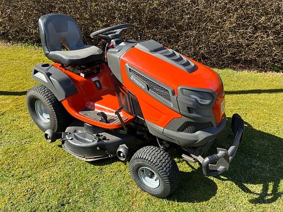 Husqvarna trädgårdstraktor/åkgräsklippare