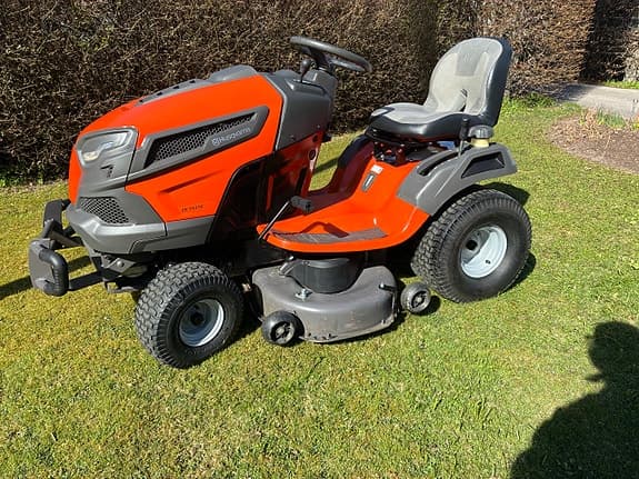 Husqvarna trädgårdstraktor/åkgräsklippare