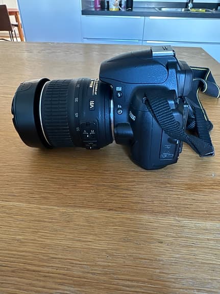 Nikon D5000 + 3 objektiv + blixt – komplett paket