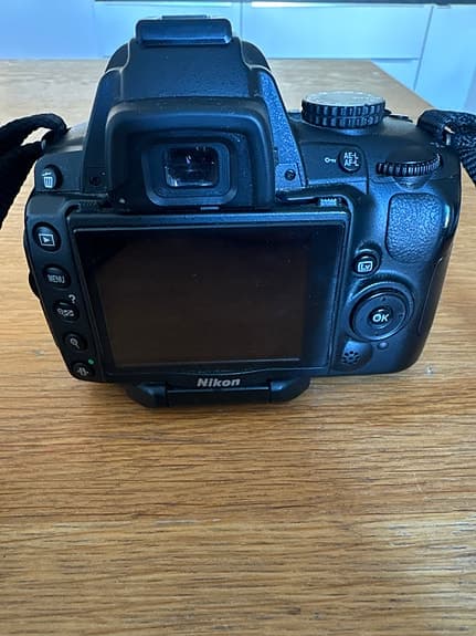 Nikon D5000 + 3 objektiv + blixt – komplett paket