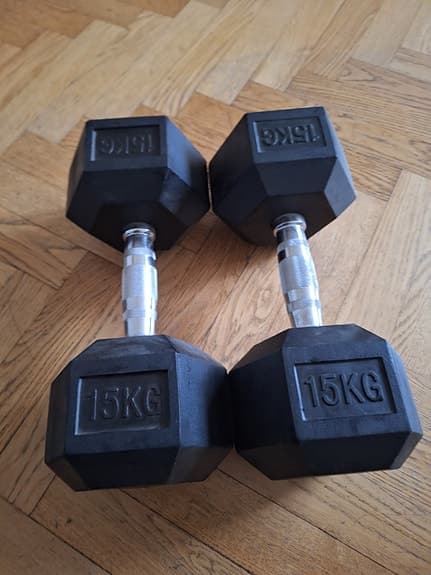15 kg hantlar – stabila och i gott skick