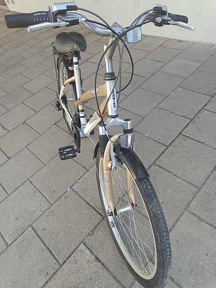 Mtb cykel tum26 med 24vxl funkar som det ska 
Ny servad med lås
900kr
Linköping